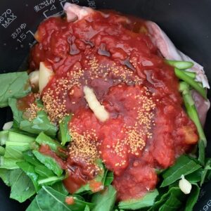 奥田和美さん　よみレシピ　よみふぁみ　トマトソースのじゃがいもと鶏チャーシュー