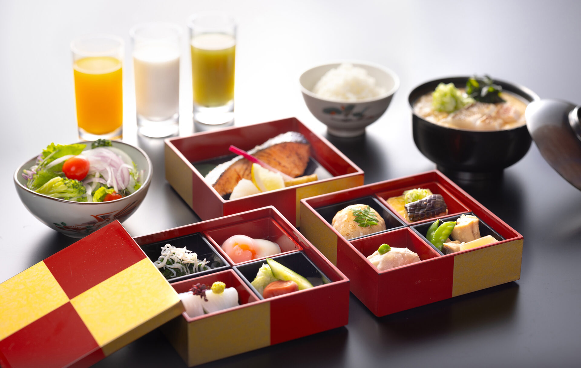 かがり吉祥亭　よみふぁみを見た　朝食写真