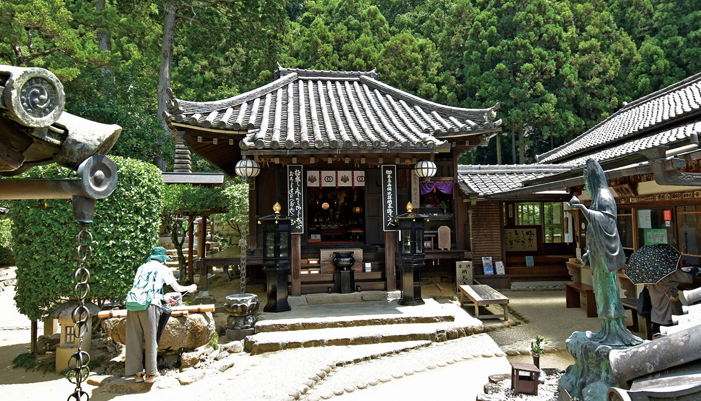 西国三十三所　番外　法起院本堂前