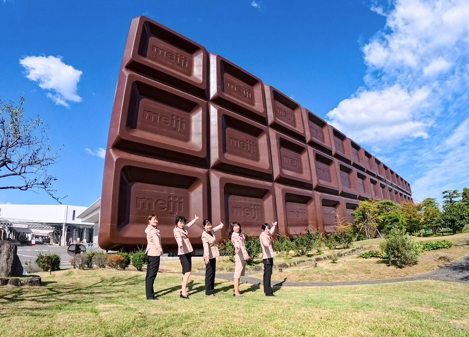 ホーロー看板】 明治 アーモンドチョコレート レトロ看板 アンティーク 