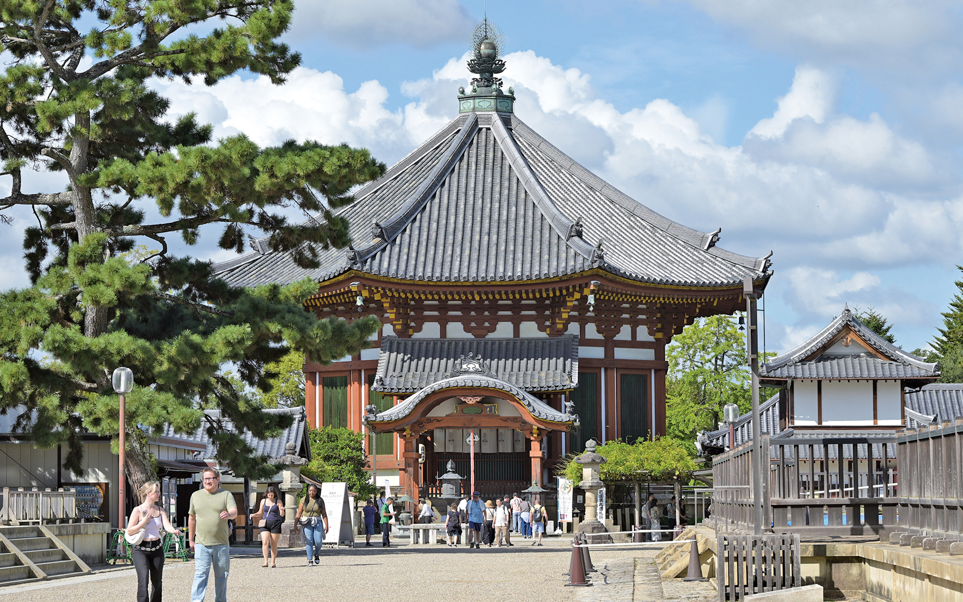 わが国最大級の木造の八角円堂である興福寺南円堂