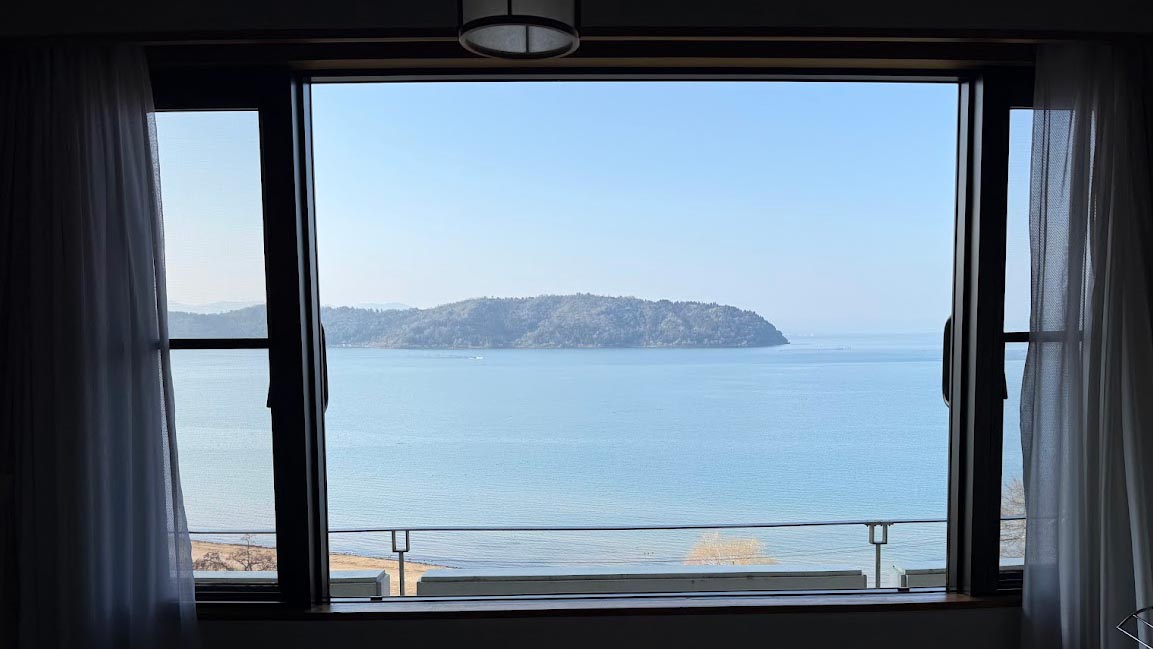 ごほうび旅井上かなえ　メイ子と休暇村近江八幡からの琵琶湖