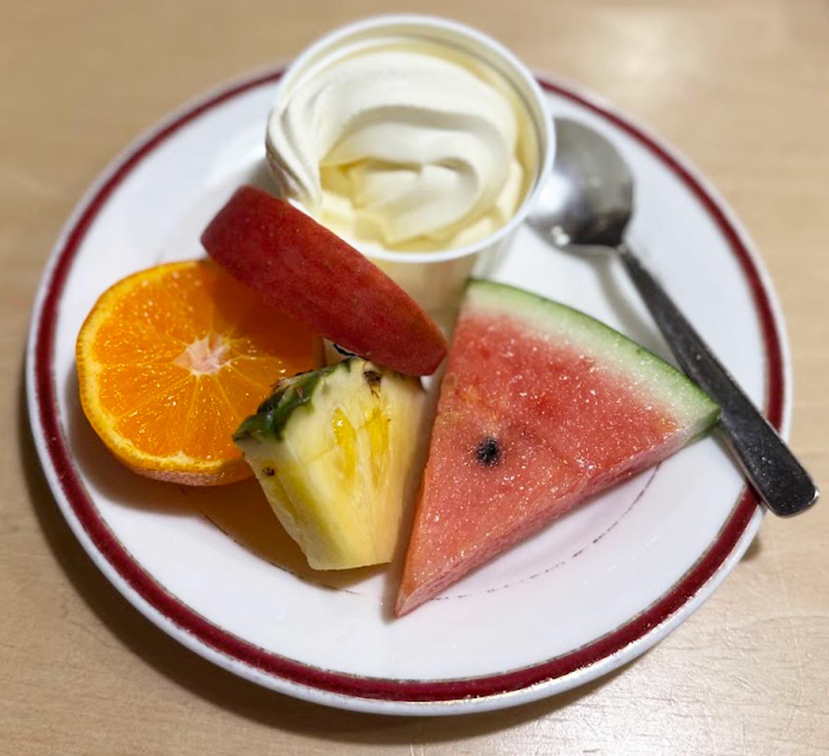 ごほうび旅井上かなえ　夕食スイーツ