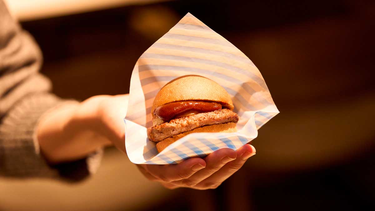 よみふぁみお得宿　グランドメルキュール奈良橿原　朝食ハンバーガー