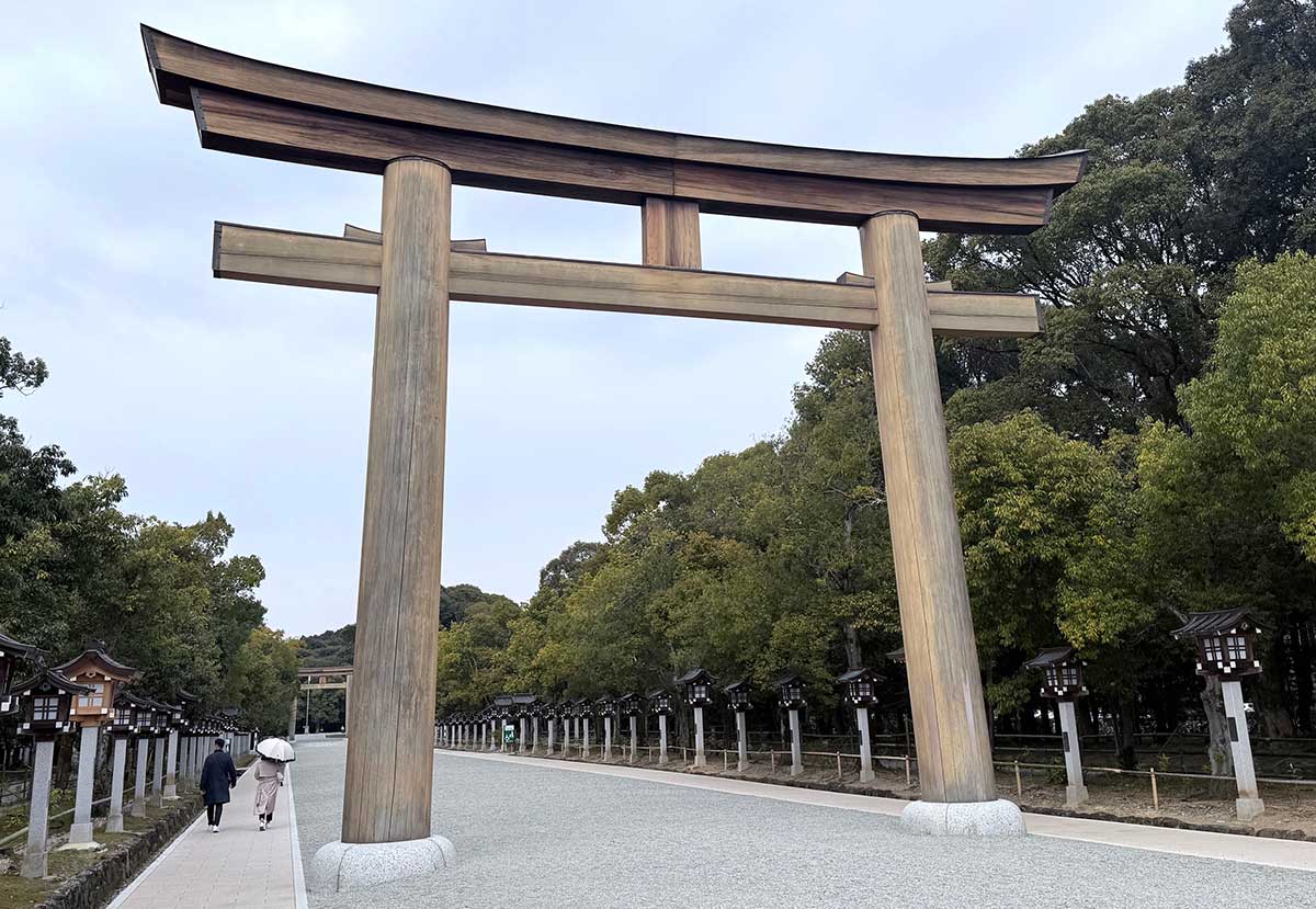 ごほうび旅　奥田和美　奈良橿原GM奈良橿原　橿原神宮鳥居