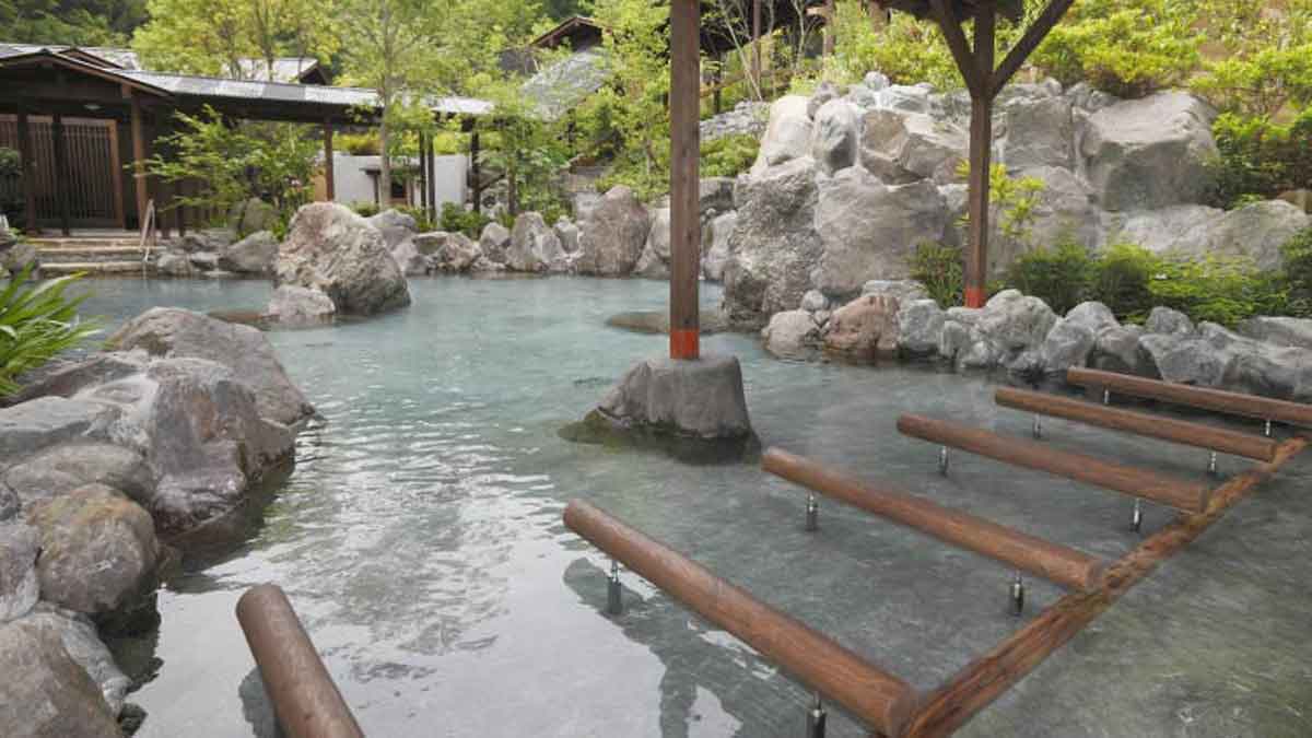 ネスタリゾート神戸　よみふぁみおとく宿　温泉
