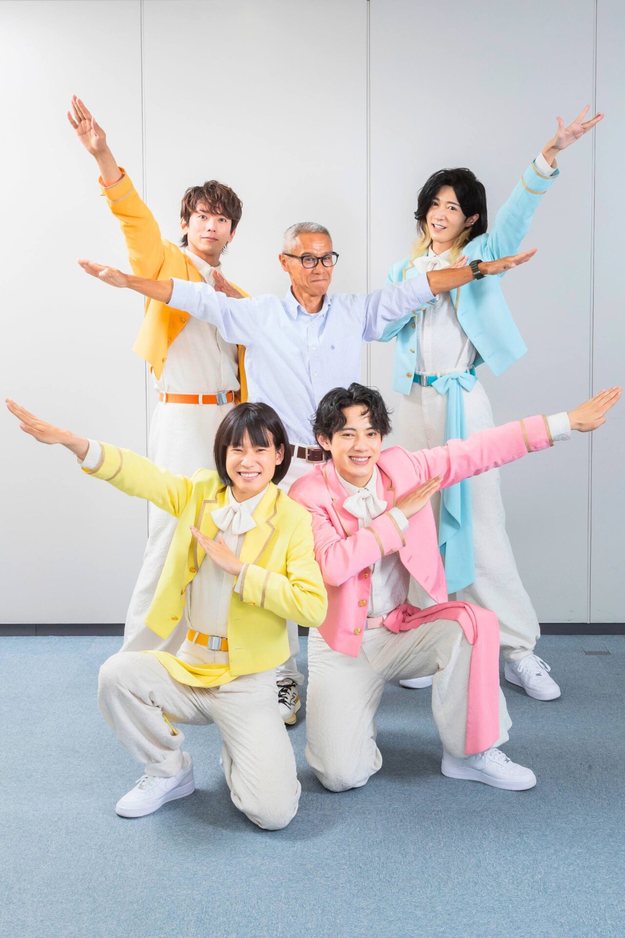 ⑤記者とモナキ4人