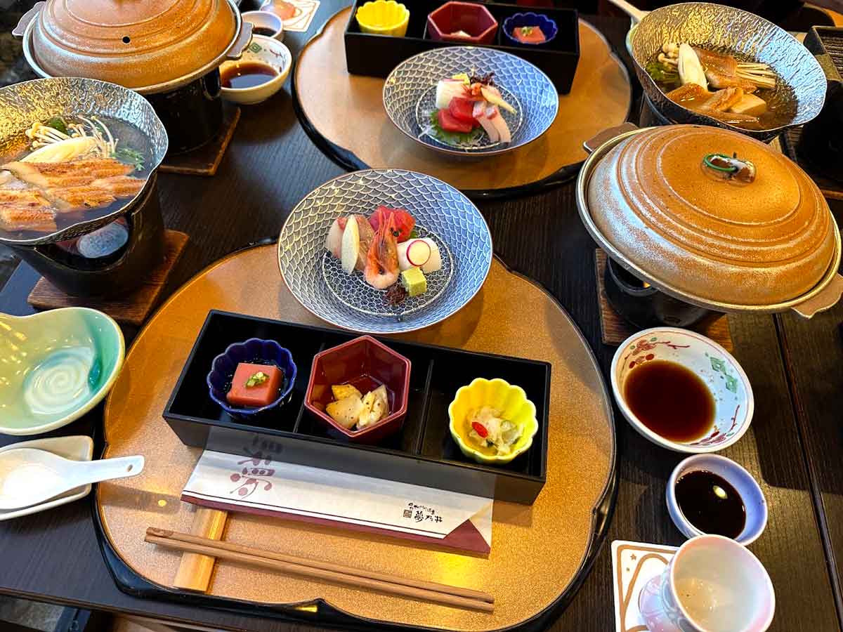 井上かなえさんごほうび旅 夢乃井 夕食